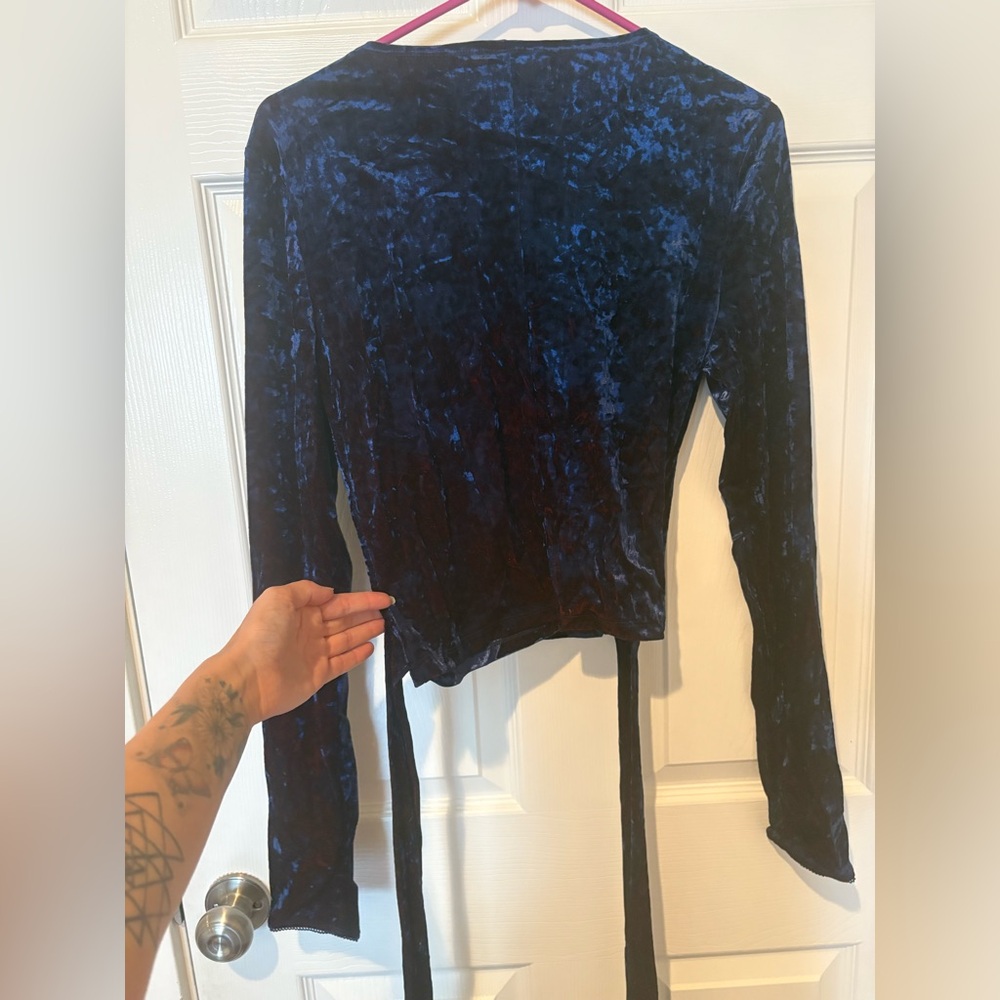 Velvet Wrap Top - Blue - Picture 4 of 5